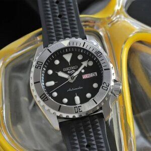 The Silver Wave - custom watch